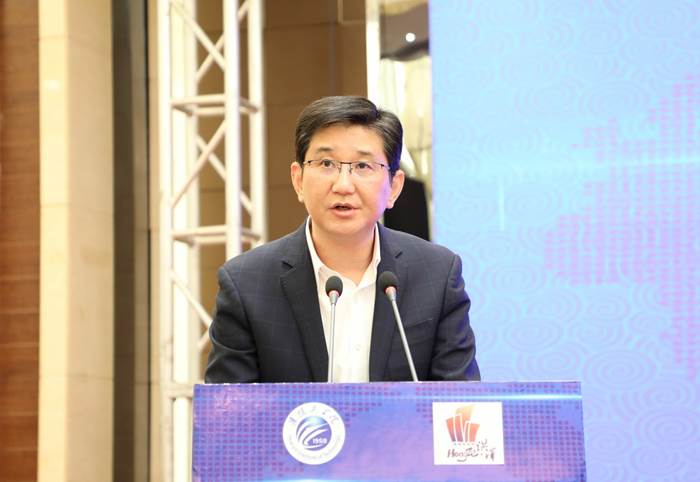 http://www.hyit.edu.cn/__local/6/4F/B1/B1FD98722E1B6215840695C54B3_6A4DF12B_147B3D.jpg